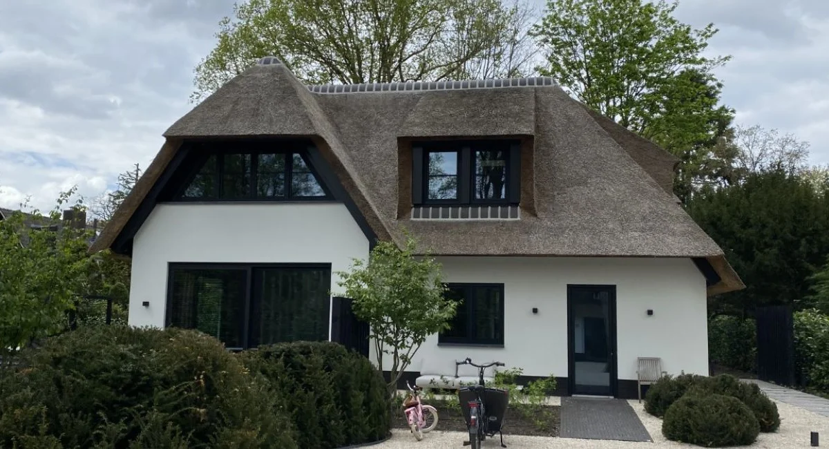 Laren – Landelijke woning met aluminium kozijnen