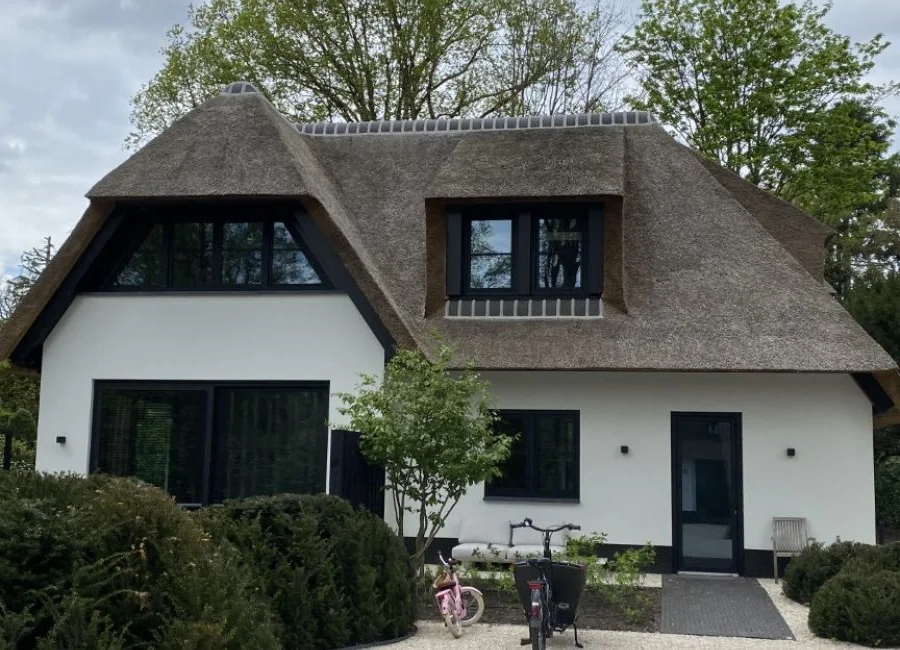 Laren – Landelijke woning met aluminium kozijnen