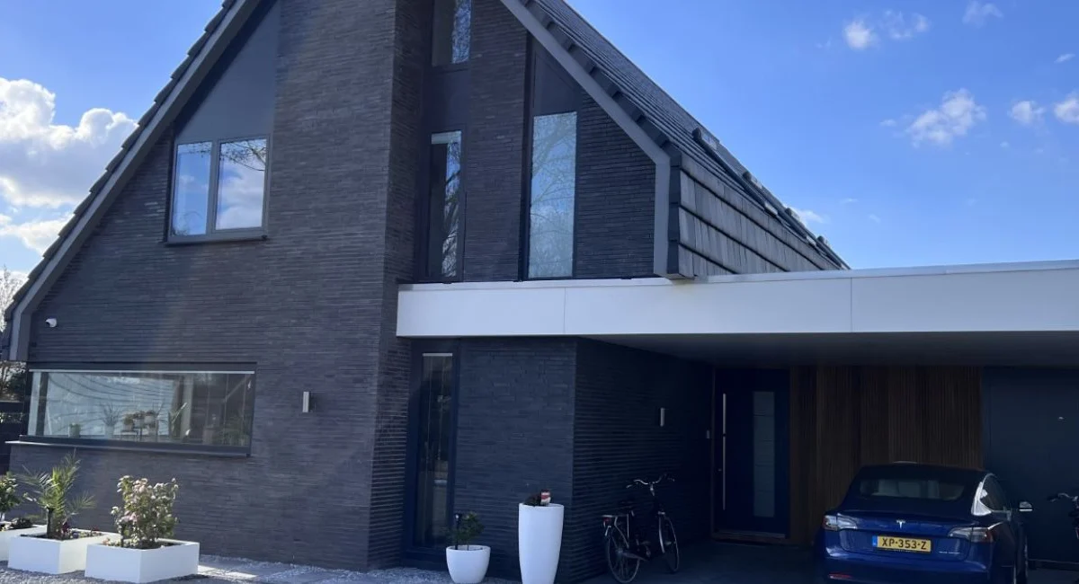 Hoofddorp – Houtskeletbouwwoning in aluminium
